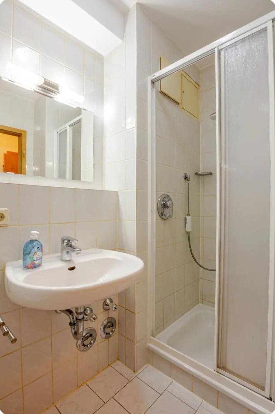 Moderne Einraumwohnung In Leipzig Mit Netflix Zugang Esterno foto